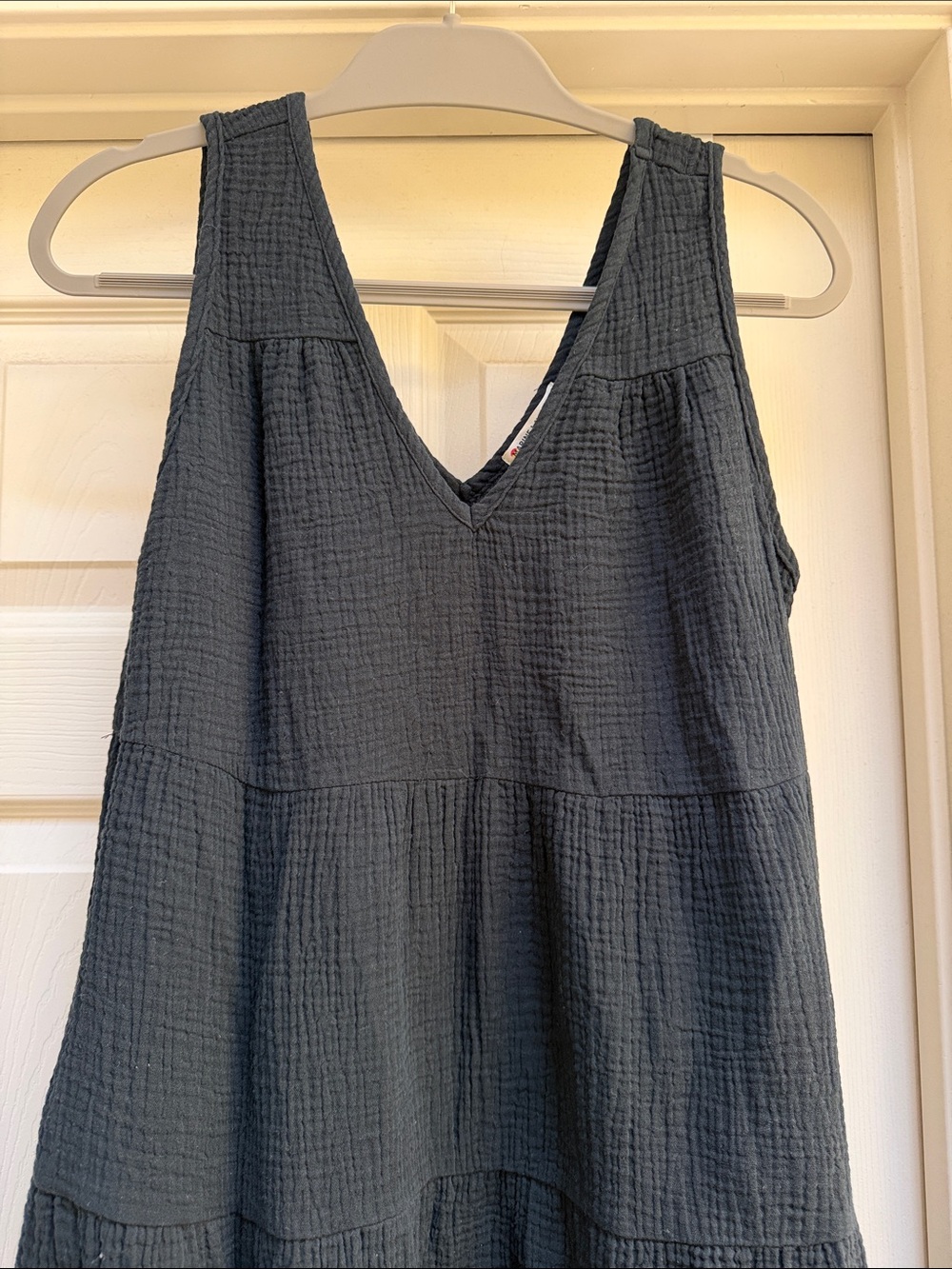 Marine Layer Black Sleeveless V-Neck Tiered Maxi Dress size medium - Picture 4 of 7